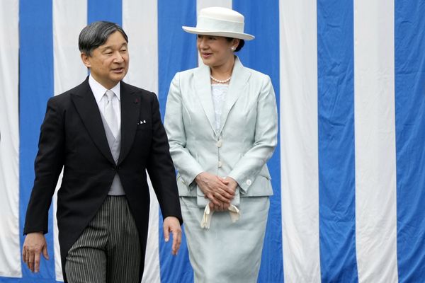 Hoàng gia Nhật Bản tổ chức tiệc mùa xuân: Hai công chúa tươi vui rạng rỡ chiếm trọn spotlight giữa sự kiện 1.400 người- Ảnh 3.