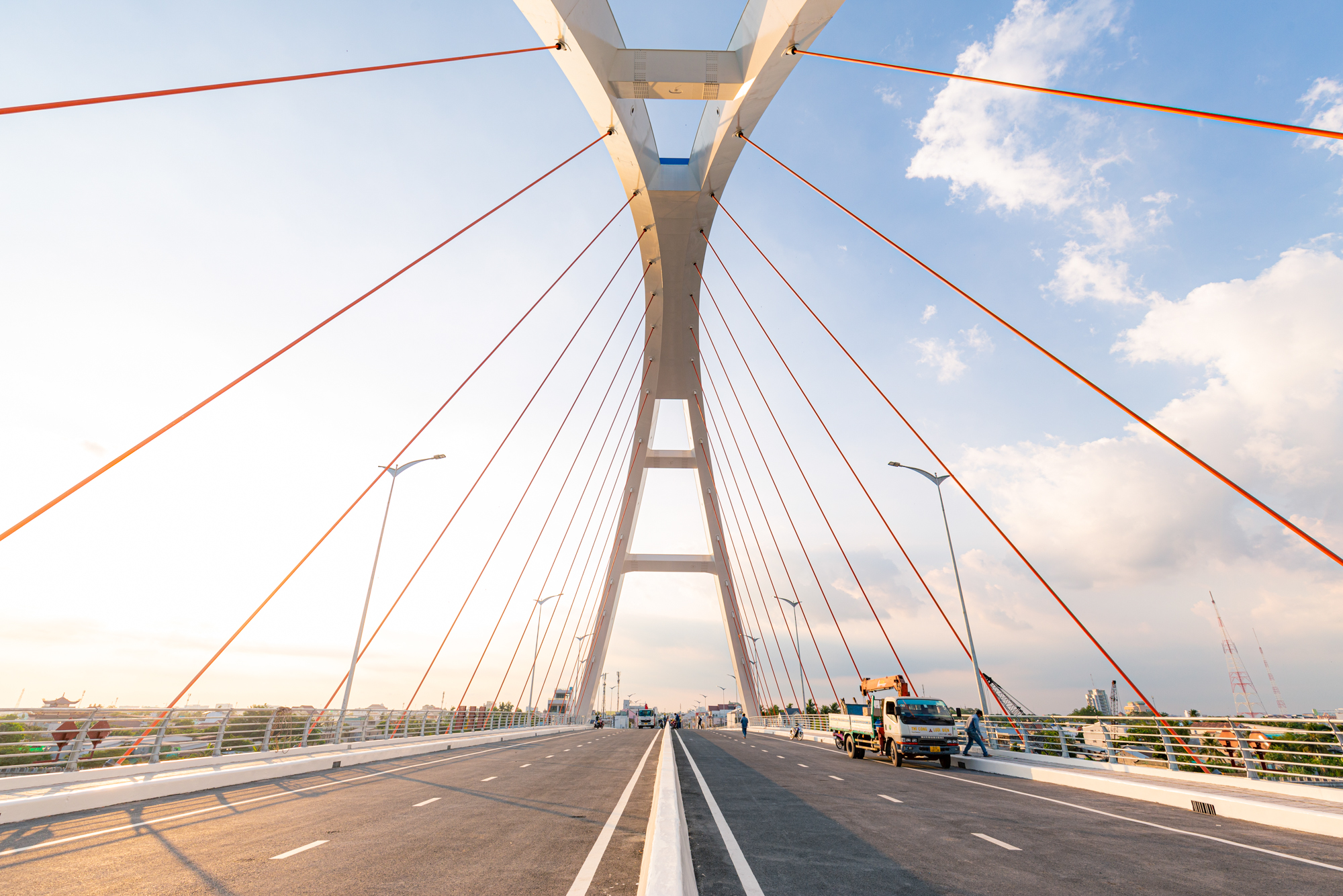 Ngắm cây cầu đẹp lung linh trong dự án 9.200 tỷ giúp chống ngập cho gần một triệu dân Cần Thơ- Ảnh 3.