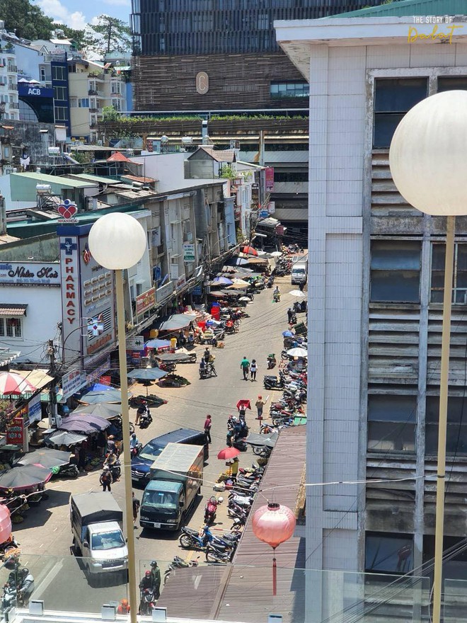 Nhiều điểm du lịch vắng khách bất ngờ trong ngày nghỉ đầu tiên: Từ Cát Bà đến Đà Lạt, Vũng Tàu đều thưa thớt- Ảnh 10.