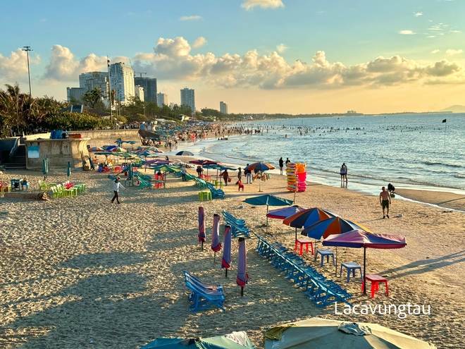 Nhiều điểm du lịch vắng khách bất ngờ trong ngày nghỉ đầu tiên: Từ Cát Bà đến Đà Lạt, Vũng Tàu đều thưa thớt- Ảnh 3.