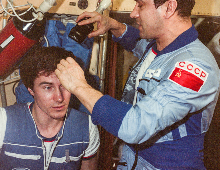 Phi hành gia mắc kẹt trên vũ trụ, trở thành 'công dân Liên Xô cuối cùng'- Ảnh 2.