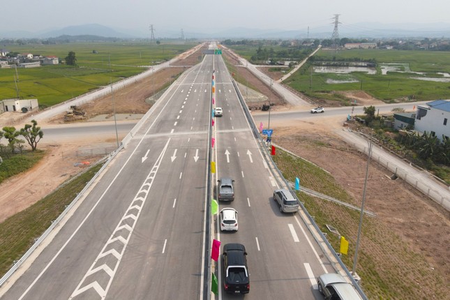 Thông xe cao tốc Diễn Châu - Bãi Vọt, từ Hà Nội đi Vinh chỉ hơn 3 tiếng- Ảnh 5.
