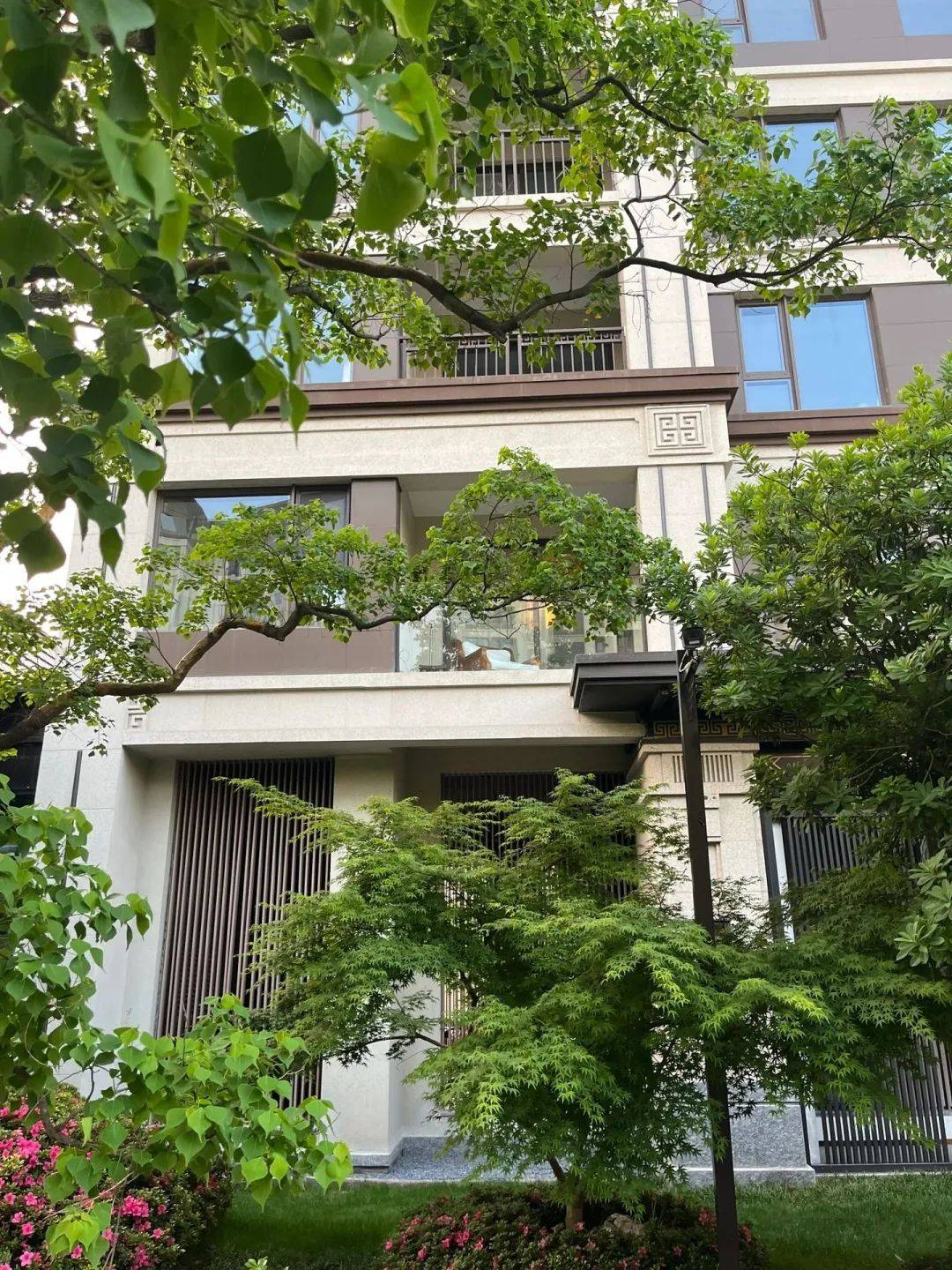 Mua nhà chung cư ở tầng này dễ hối hận nhất: Ở không ưng, bán cũng ít ai hỏi, muốn tiết kiệm đến mấy cũng nên cân nhắc kỹ- Ảnh 1. Mua nhà chung cư ở tầng này dễ hối hận nhất: Ở không ưng, bán cũng ít ai hỏi, muốn tiết kiệm đến mấy cũng nên cân nhắc kỹ- Ảnh 1.