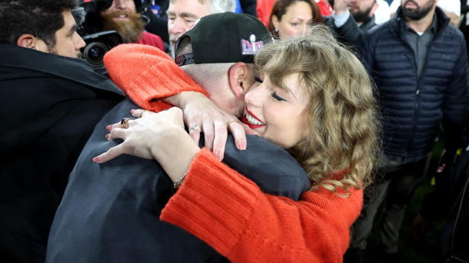 Footballer's boyfriend "flourished" after meeting Taylor Swift: Salary increased by 40%, more than 50 brands lined up waiting to sign a contract - Photo 5.