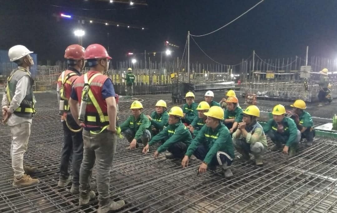 Đội nắng nóng, 5.000 công nhân, kỹ sư thi công sân bay Long Thành xuyên dịp lễ- Ảnh 6.
