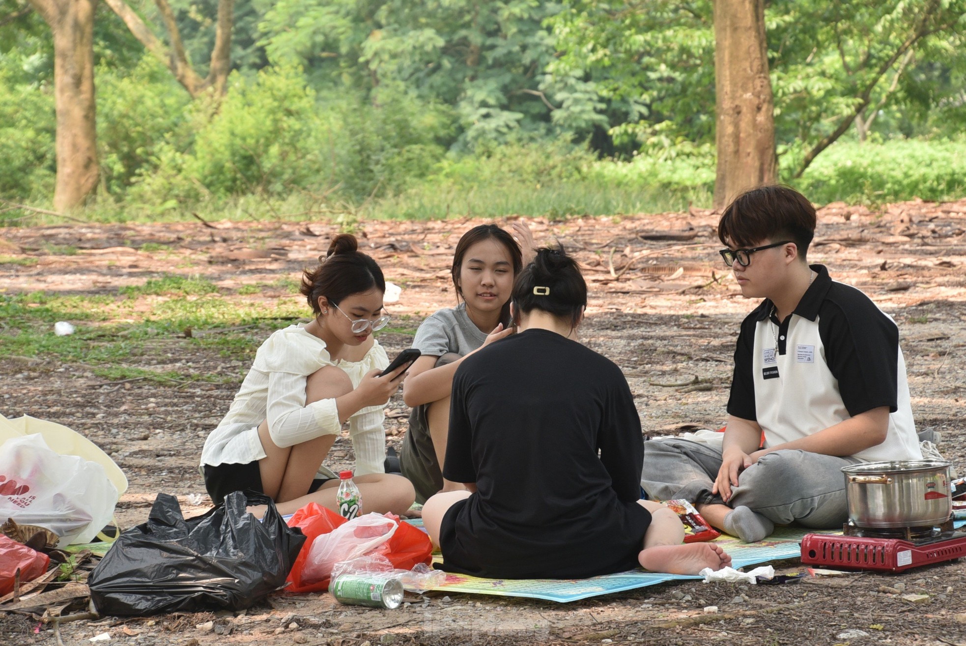 Các công viên lớn tại Hà Nội hút khách 'du lịch tại chỗ'- Ảnh 16.