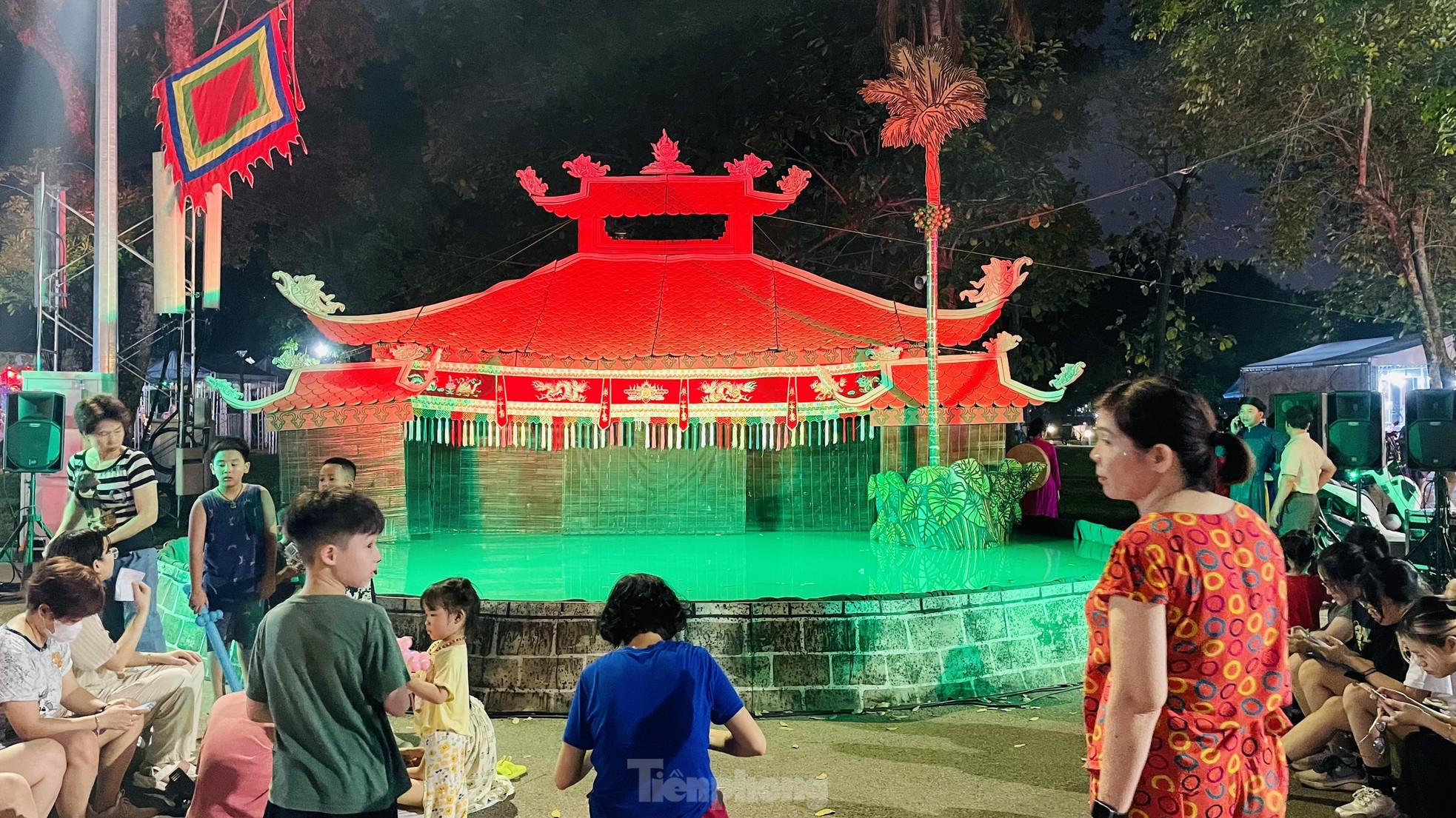 Các công viên lớn tại Hà Nội hút khách 'du lịch tại chỗ'- Ảnh 5.