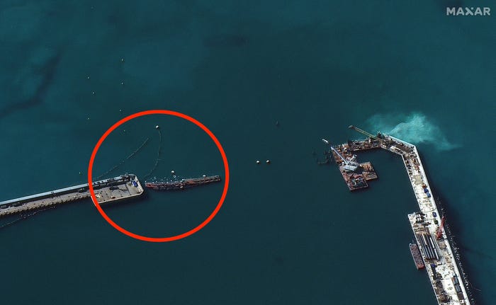 Ảnh vệ tinh hé lộ cách Nga bảo vệ 'tài sản quý giá nhất' của Hạm đội Biển Đen khỏi hiểm họa USV Ukraine- Ảnh 2.