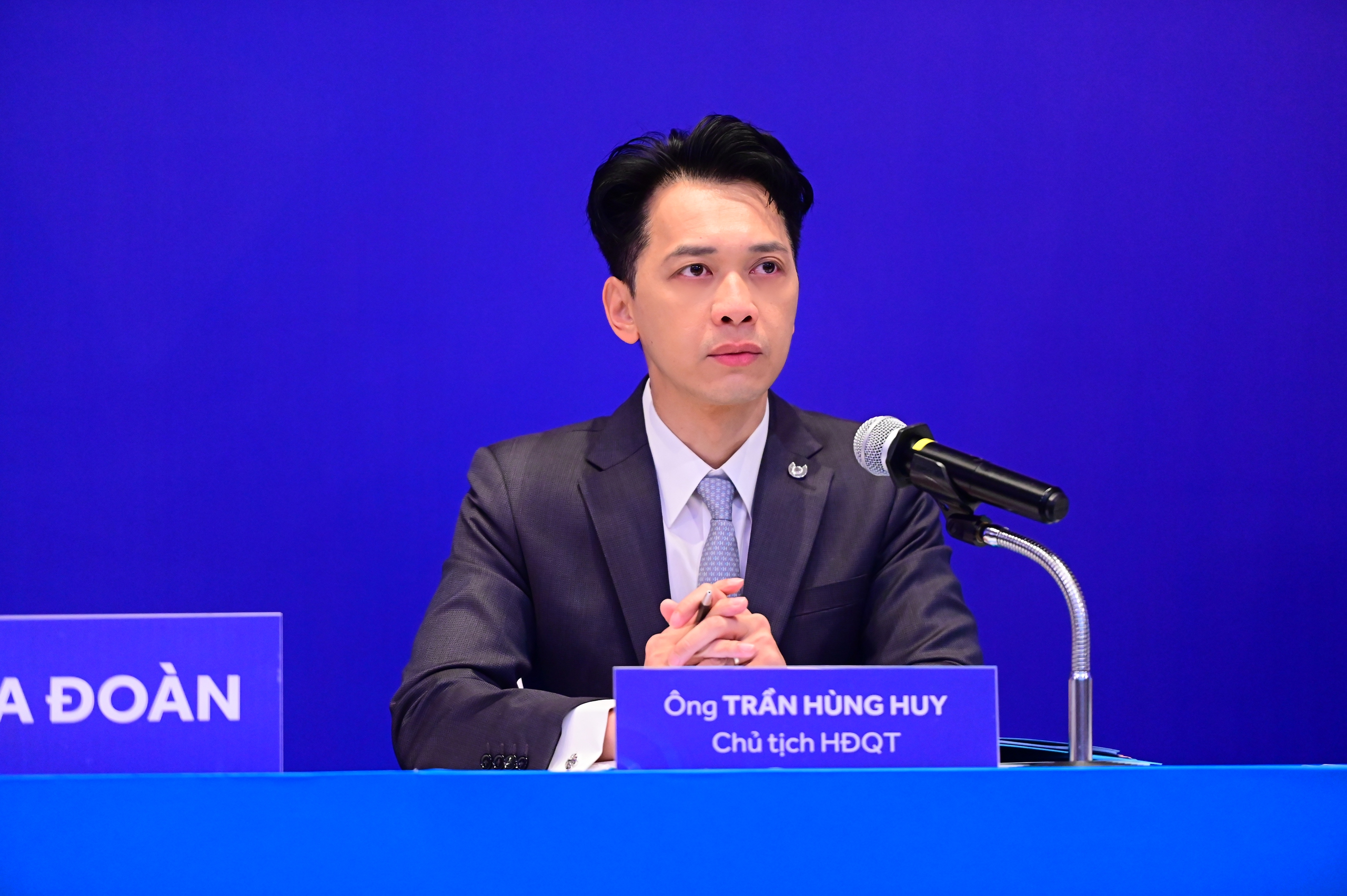ĐHCĐ Ngân hàng ACB: Mục tiêu lợi nhuận 22.000 tỷ đồng trong năm 2024, chia cổ tức tỷ lệ 25%- Ảnh 3. ĐHCĐ Ngân hàng ACB: Mục tiêu lợi nhuận 22.000 tỷ đồng trong năm 2024, chia cổ tức tỷ lệ 25%- Ảnh 3.