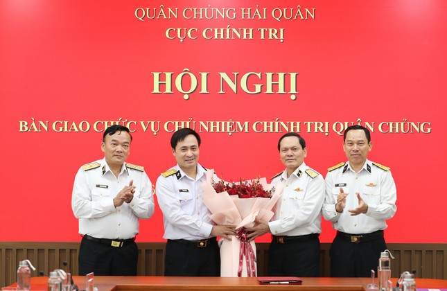 Quân ủy Trung ương - Bộ Quốc phòng bổ nhiệm Đại tá Vũ Anh Tuấn làm Chủ nhiệm Chính trị Hải quân- Ảnh 3.