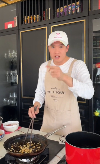 Ông chủ biệt thự 40 tỷ ở khu nhà giàu tiết lộ tính cách gia trưởng: Không cho bạn gái nấu ăn, rửa bát và đi kiếm tiền!- Ảnh 1.