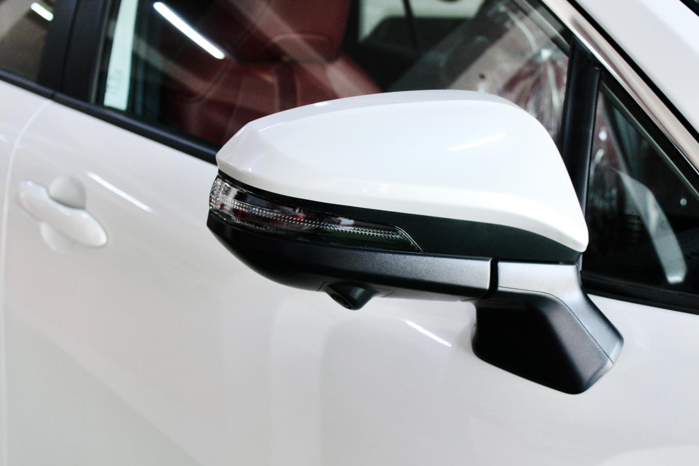 Toyota Corolla Cross 2024 giá từ 820 triệu tại Việt Nam: Màn hình to, phanh điện tử, 'đồ chơi' hiện đại không kém xe Hàn- Ảnh 4.