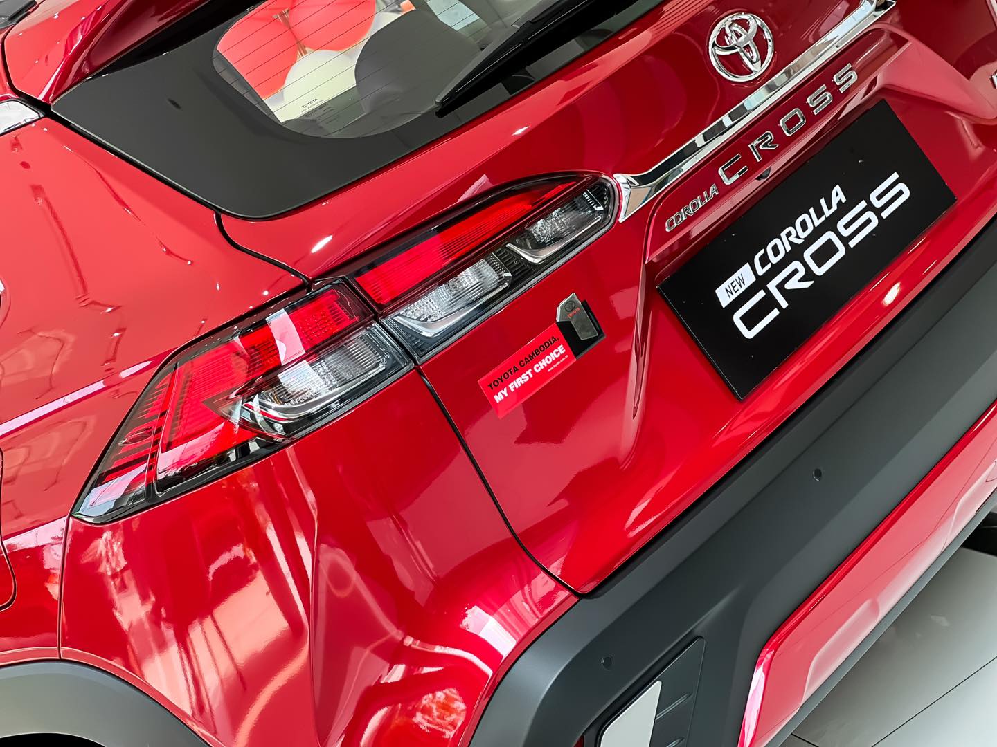 Toyota Corolla Cross 2024 giá từ 820 triệu tại Việt Nam: Màn hình to, phanh điện tử, 'đồ chơi' hiện đại không kém xe Hàn- Ảnh 6.