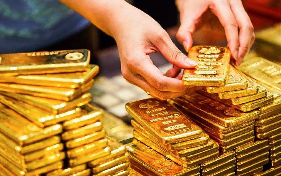 Vay 5.800 lượng vàng với giá 17,66 triệu đồng/lượng, sau 15 năm DN từng liên quan cựu chủ tịch 1 ngân hàng cõng hơn 1.100 tỷ nợ gốc và lãi, cổ phiếu vẫn tăng gấp đôi từ đầu năm