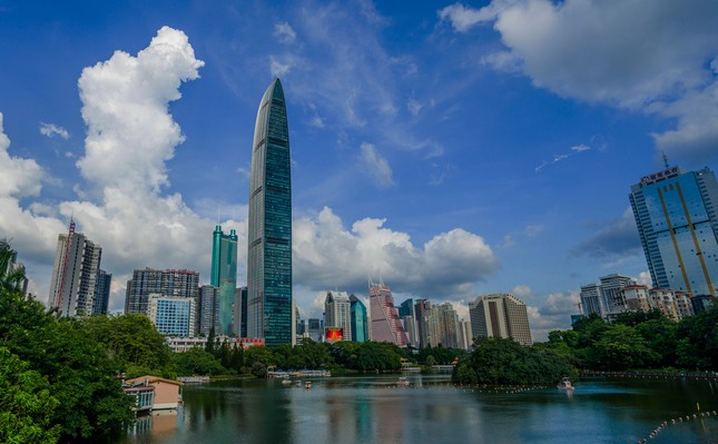 Điểm mặt các anh tài hàng đầu thế giới tham gia cuộc thi “Phương án kiến trúc Tháp 108 tầng” tại Việt Nam- Ảnh 3.