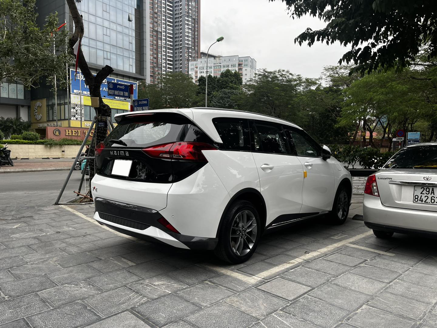 Xe Trung Quốc Haima 7X-E giảm giá mạnh 130 triệu đồng, vẫn đắt hơn Toyota Innova Cross- Ảnh 9.