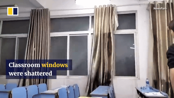 Mưa đá, gió giật chết người tại Trung Quốc: Cửa sổ chung cư, ký túc xá bị xé toạc tạo nên cảnh tượng kinh hoàng- Ảnh 3.