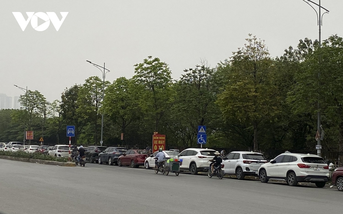 Lộn xộn ở bãi trông xe quanh Bệnh viện K Tân Triều- Ảnh 6.