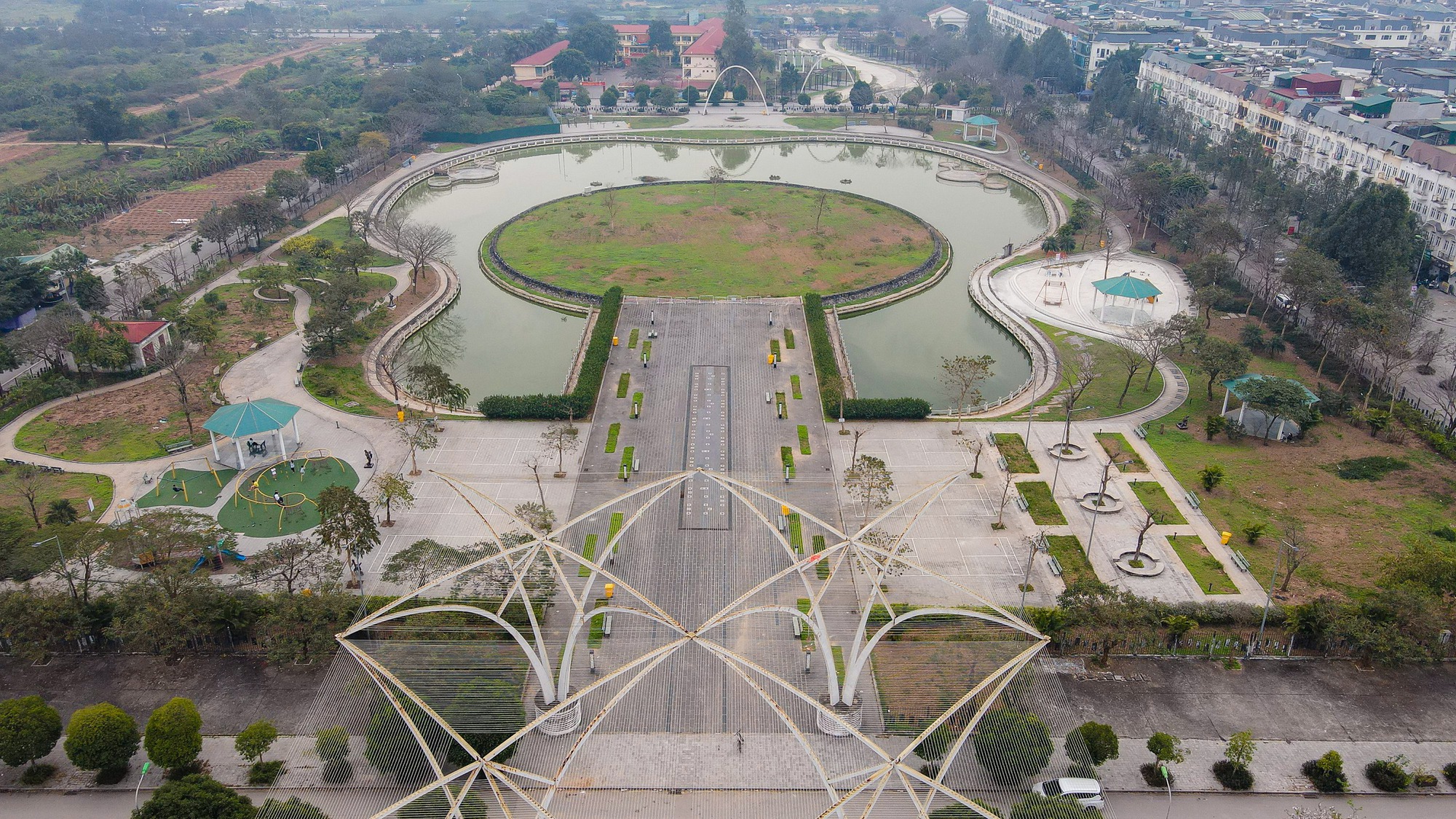 Hiện trạng các công viên chậm tiến độ ở Hà Nội- Ảnh 15.