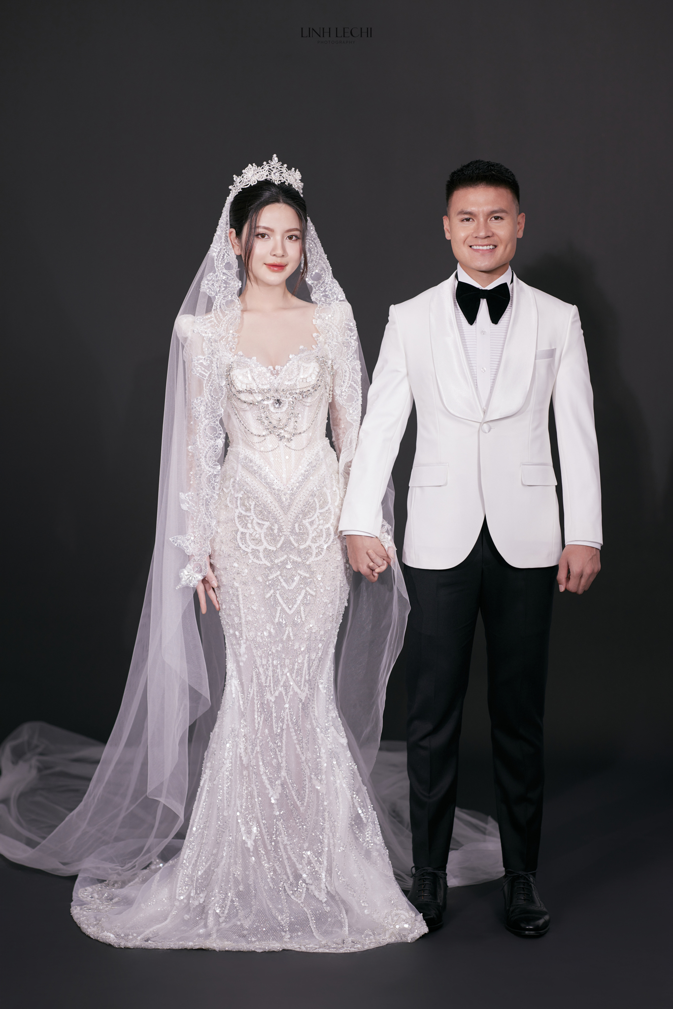 Hé lộ mức giá của 6 mẫu váy cưới mà cô dâu Chu Thanh Huyền từng mặc- Ảnh 5.