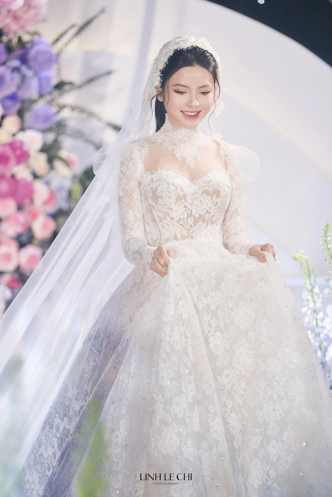 Hé lộ mức giá của 6 mẫu váy cưới mà cô dâu Chu Thanh Huyền từng mặc- Ảnh 8.