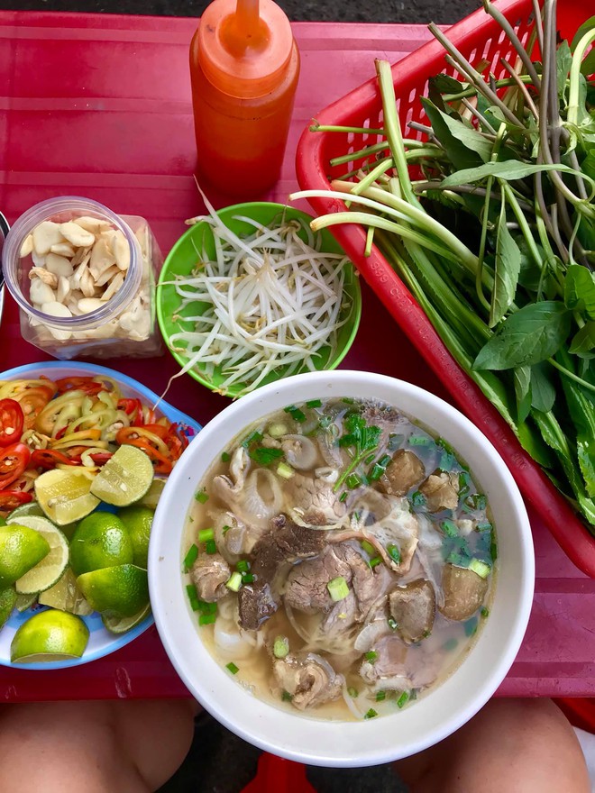 Tranh thủ tối mát rủ nhau đánh chén hết những món vỉa hè độc đáo tại Sài Gòn, tuy phải xếp hàng chờ nhưng ăn vào là thấy xứng đáng- Ảnh 12.