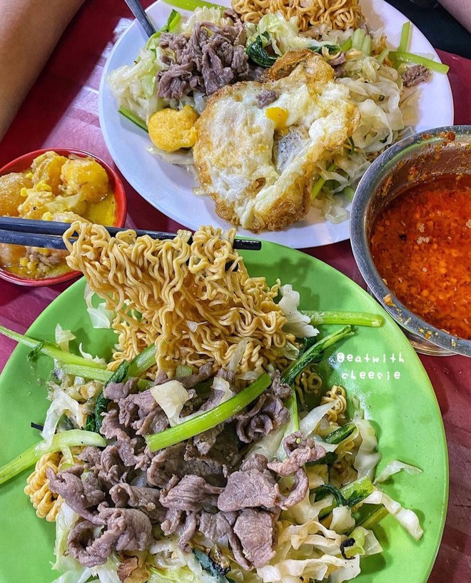 Tranh thủ tối mát rủ nhau đánh chén hết những món vỉa hè độc đáo tại Sài Gòn, tuy phải xếp hàng chờ nhưng ăn vào là thấy xứng đáng- Ảnh 16.
