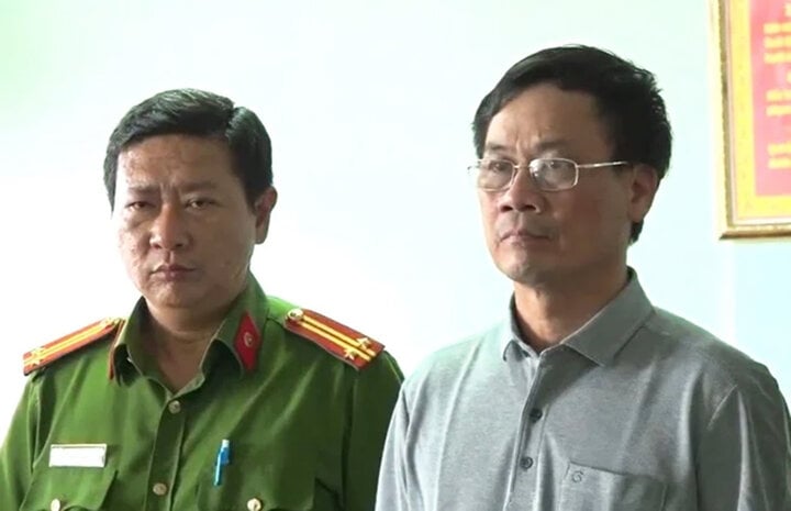Truy tố cựu Cục trưởng Cục Đăng kiểm Việt Nam Trần Kỳ Hình 2 tội danh- Ảnh 1.