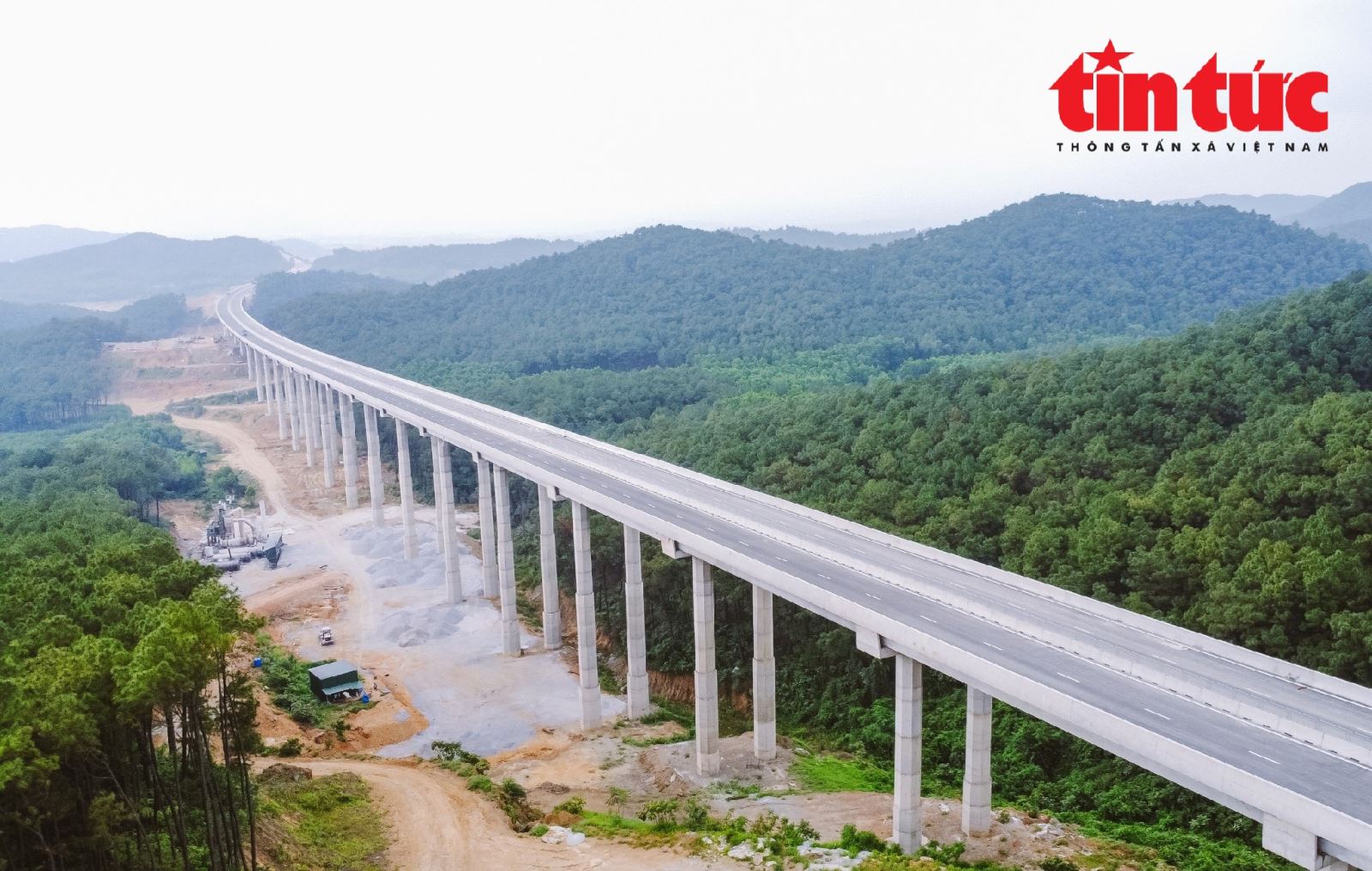 Thông xe toàn tuyến cao tốc Diễn Châu - Bãi Vọt vào ngày 30/6- Ảnh 6.