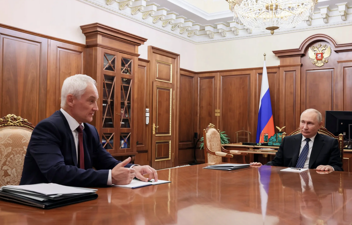 Điện Kremlin lên tiếng về nguyên nhân thay thế Bộ trưởng Quốc phòng- Ảnh 1.