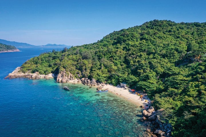 Phát hiện hòn đảo hoang sơ tuyệt đẹp ở xứ Huế mộng mơ: Nghe tên tưởng nhầm ở Đà Nẵng, được ưu ái gọi là 