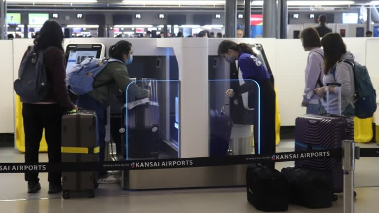 Đẳng cấp sân bay Nhật Bản: Một năm xử lý 10 triệu hành lý, suốt 30 năm chưa từng làm mất bất kỳ hành lý nào nhờ một điều- Ảnh 1.