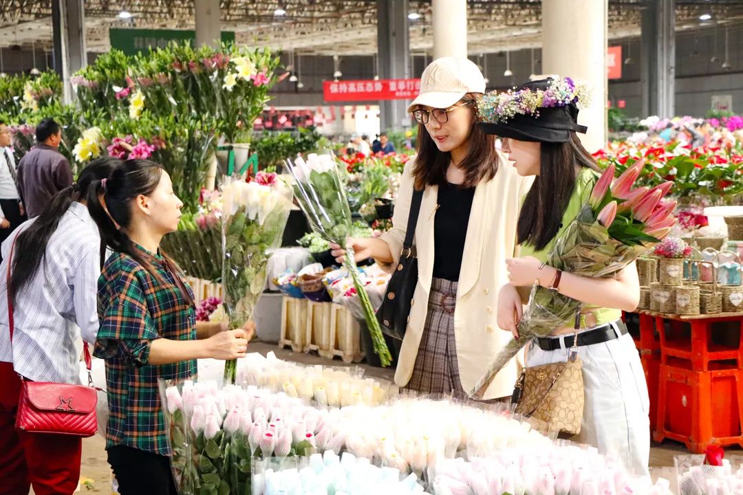 Dạo một vòng chợ hoa hoành tráng nhất Trung Quốc: Hơn 1.600 loại hoa thỏa sức mà lựa, giá rẻ chưa từng thấy- Ảnh 9.