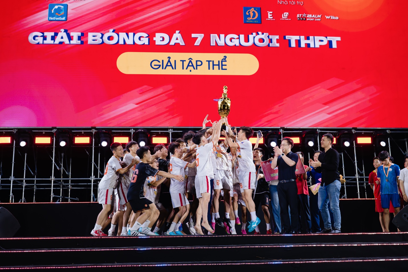Bùng nổ bữa tiệc âm nhạc quy mô khủng tại một đại học ở Hà Nội, 15.000 học sinh THPT cháy hết mình cùng Phương Ly, Double2T- Ảnh 4.