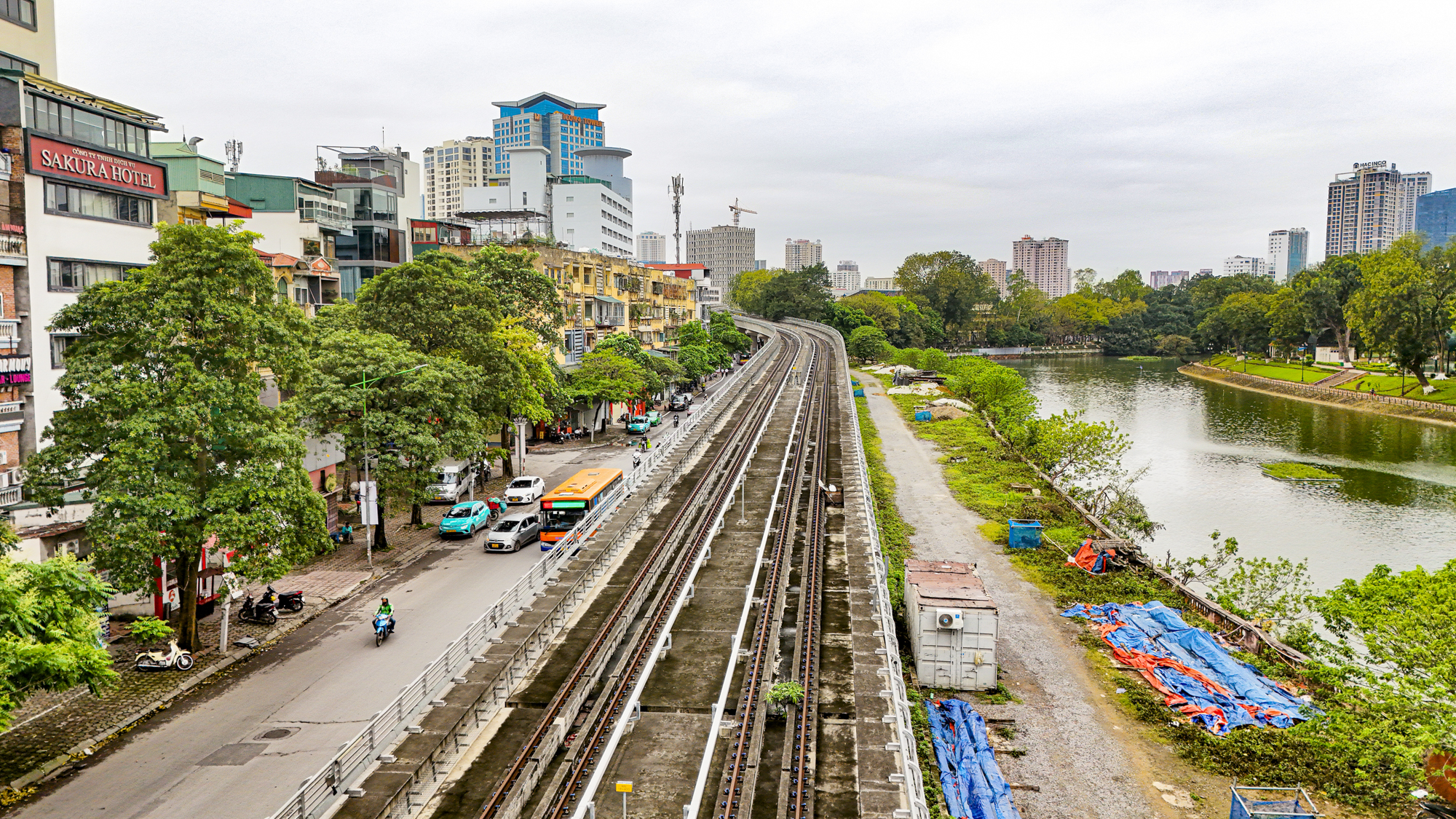 Toàn cảnh tuyến đường sắt trị giá hơn 34.000 tỷ dài 12 km, dự kiến hoạt động sau 2 tháng nữa- Ảnh 3.