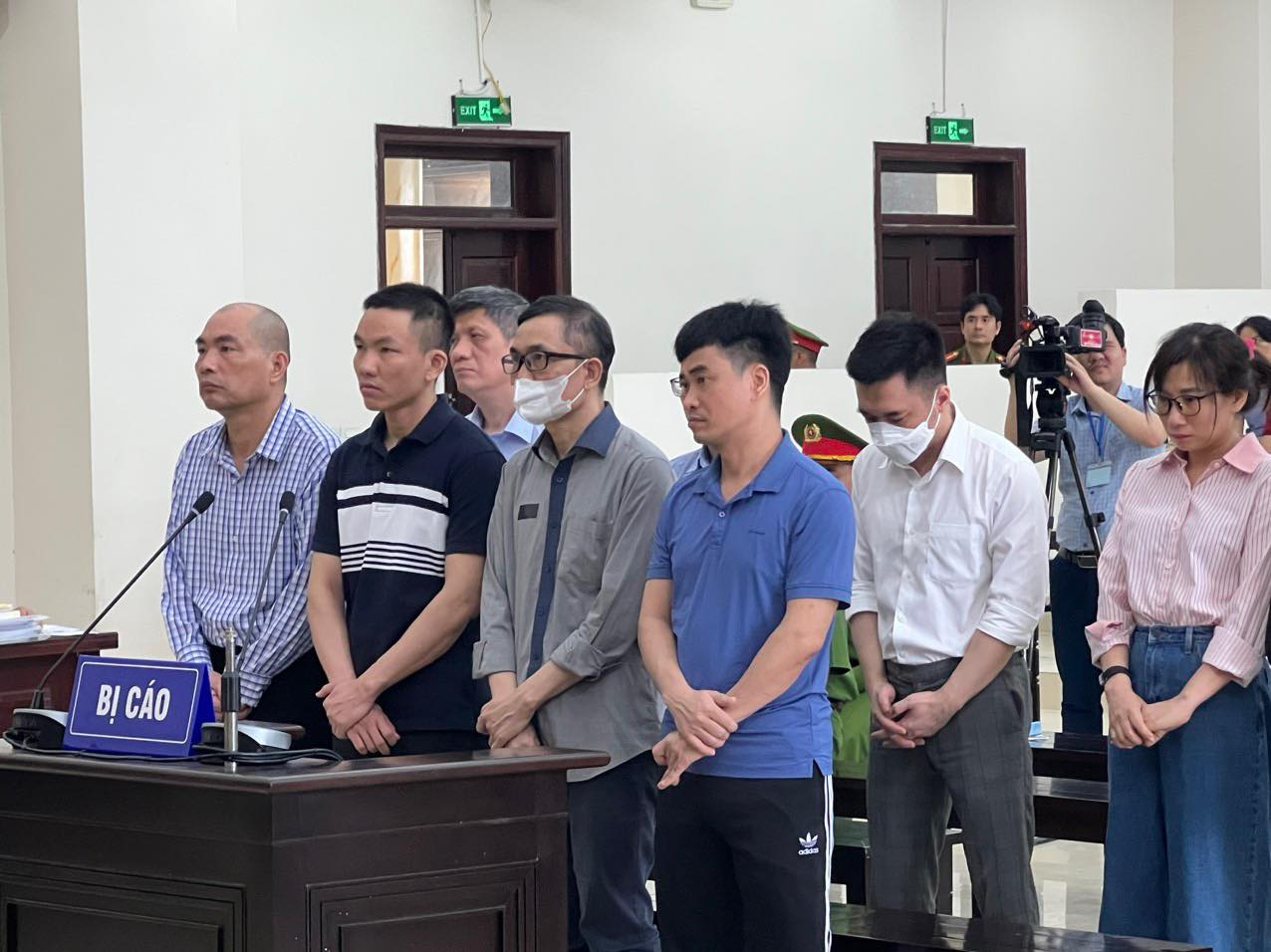 Cựu bộ trưởng Y tế Nguyễn Thanh Long nộp thêm 1 tỉ đồng, xin giảm nhẹ hình phạt- Ảnh 2.