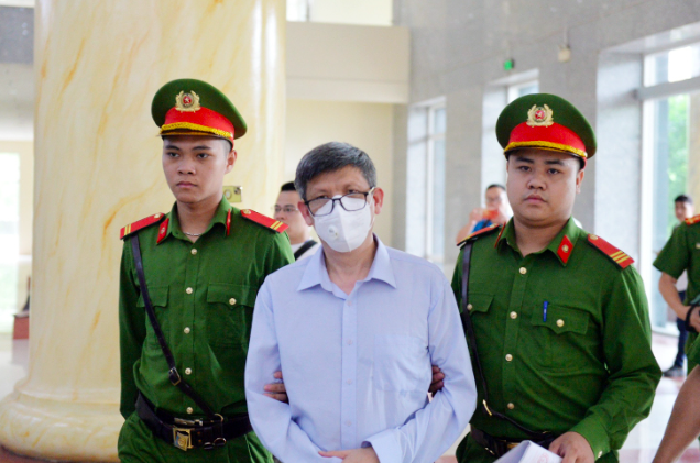 Cựu bộ trưởng Y tế Nguyễn Thanh Long nộp thêm 1 tỉ đồng, xin giảm nhẹ hình phạt- Ảnh 1.