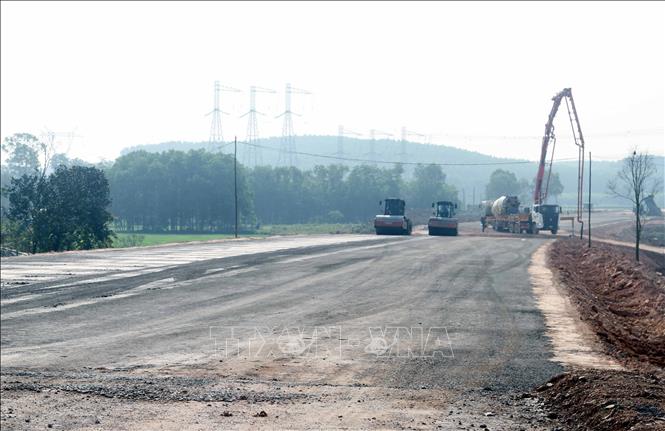 Quảng Bình: Bàn giao hơn 95% mặt bằng cho dự án cao tốc Bắc - Nam- Ảnh 1.
