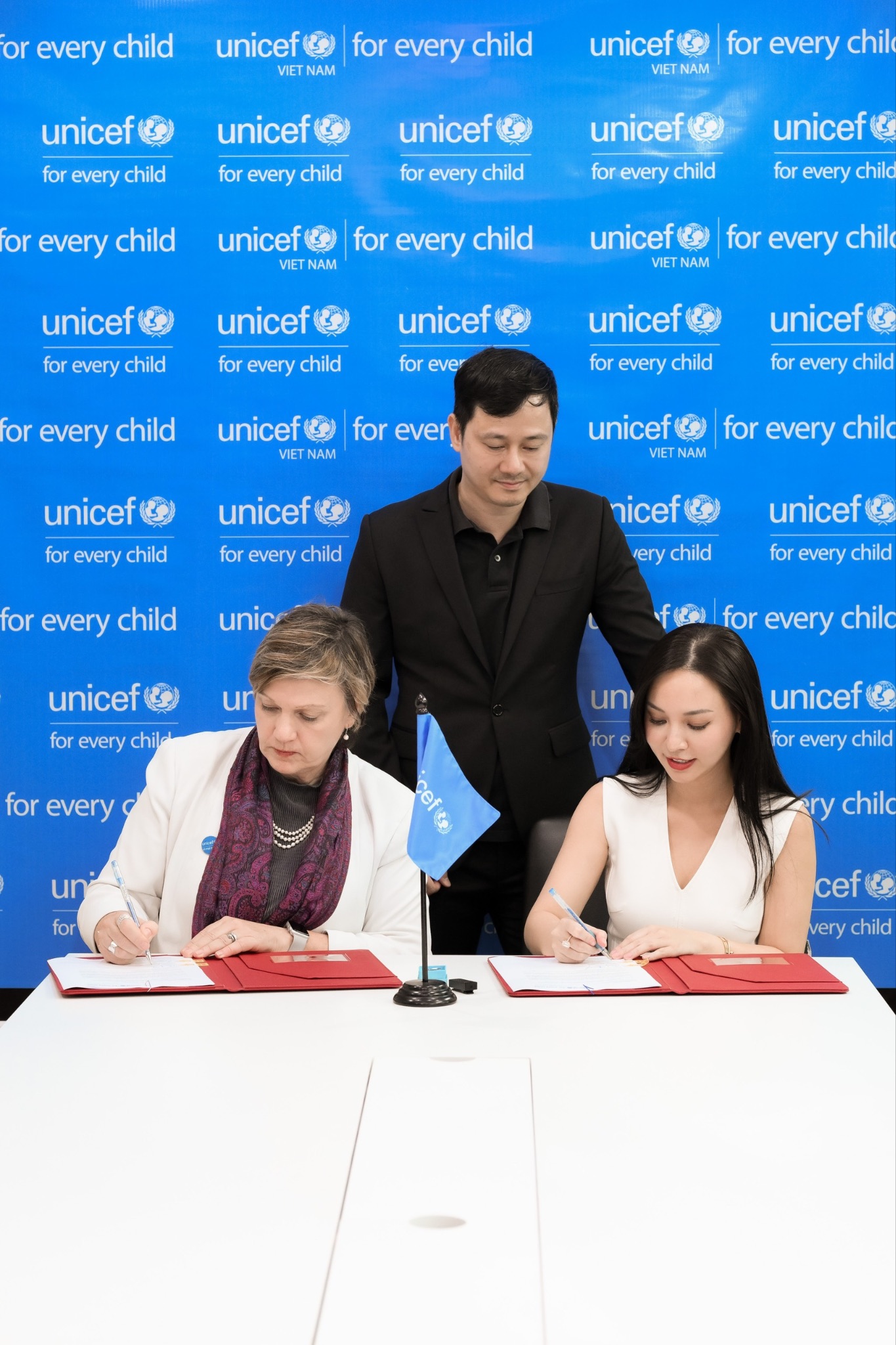 Nữ CEO vừa gia nhập Hội đồng Nhà tài trợ toàn cầu của UNICEF đúng sinh nhật: Chuyển khoản trước 10 tỷ đồng, cam kết quyên góp 1 triệu USD- Ảnh 1.