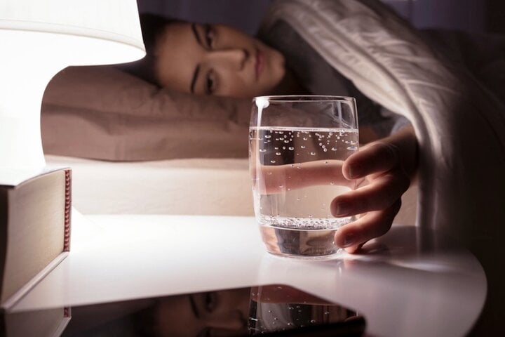 Uống loại nước này vào buổi tối trước khi ngủ, bạn sẽ nhận vô vàn lợi ích- Ảnh 1.