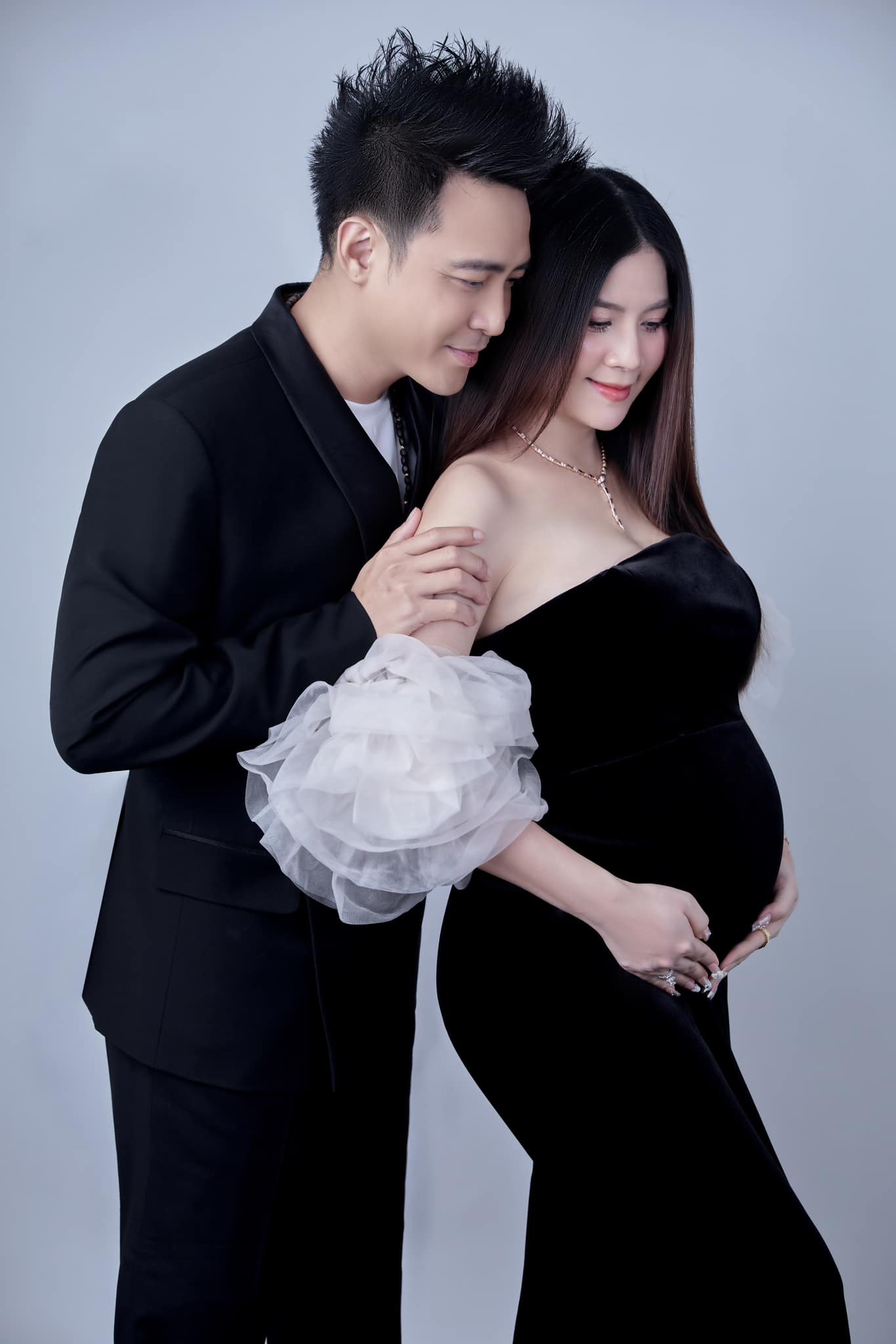 Diễn viên Kha Ly xác nhận đang mang thai 7 tháng sau 8 năm kết hôn- Ảnh 2.