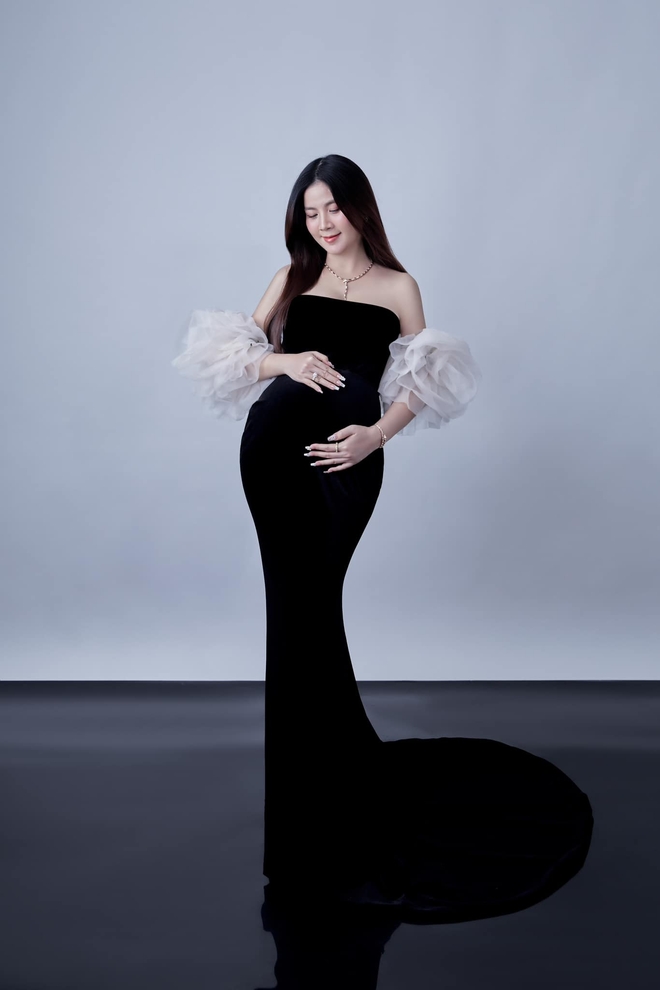 Diễn viên Kha Ly xác nhận đang mang thai 7 tháng sau 8 năm kết hôn- Ảnh 4.