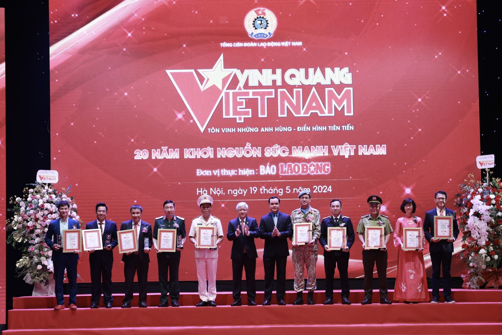 Chương trình Vinh quang Việt Nam 2024: Tôn vinh 20 tập thể, cá nhân tiêu biểu- Ảnh 4.