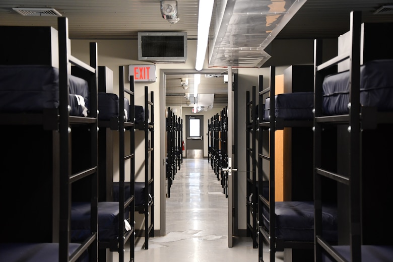 Trường ĐH được người Mỹ coi là danh giá hơn Harvard: Ứng viên phải được nghị sĩ đề cử, mỗi năm chỉ tuyển 1000 suất- Ảnh 4. Trường ĐH được người Mỹ coi là danh giá hơn Harvard: Ứng viên phải được nghị sĩ đề cử, mỗi năm chỉ tuyển 1000 suất- Ảnh 4.