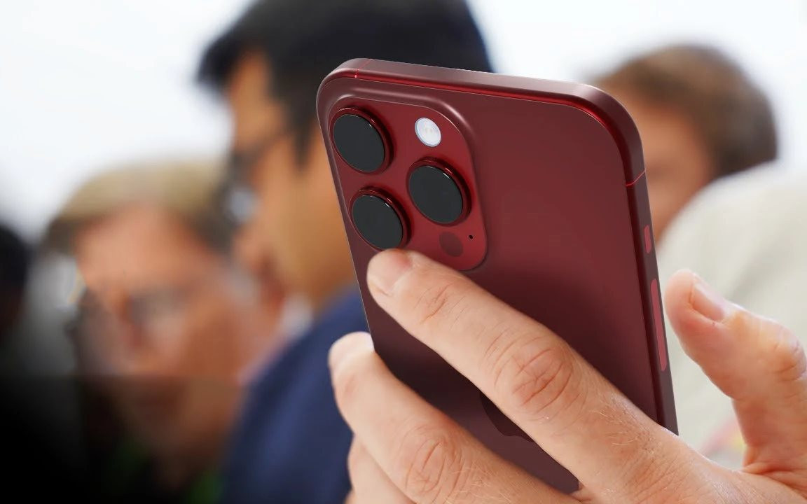 iPhone 15 sẽ có thêm màu đỏ mới- Ảnh 1.