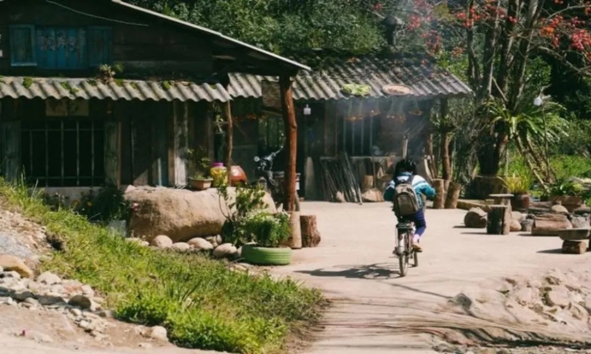 Phát hiện ngôi làng ẩn mình trong sương, là bối cảnh phim của nhà sản xuất Việt nghìn tỷ, ngay gần Đà Lạt- Ảnh 1.