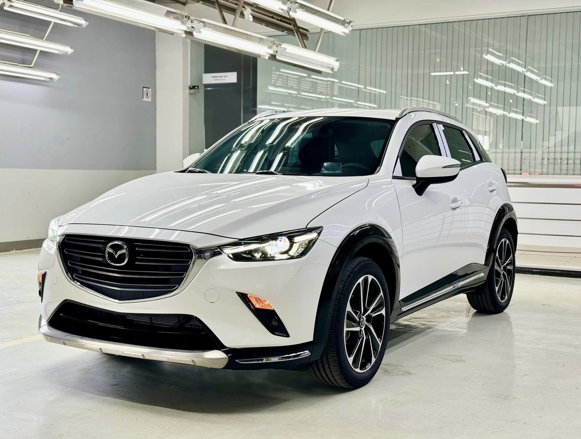 Loạt xe Mazda nhập tăng giá: CX-3 'phá' mức giá thấp kỷ lục từng xác lập, Mazda2 vẫn rẻ nhất phân khúc- Ảnh 8.