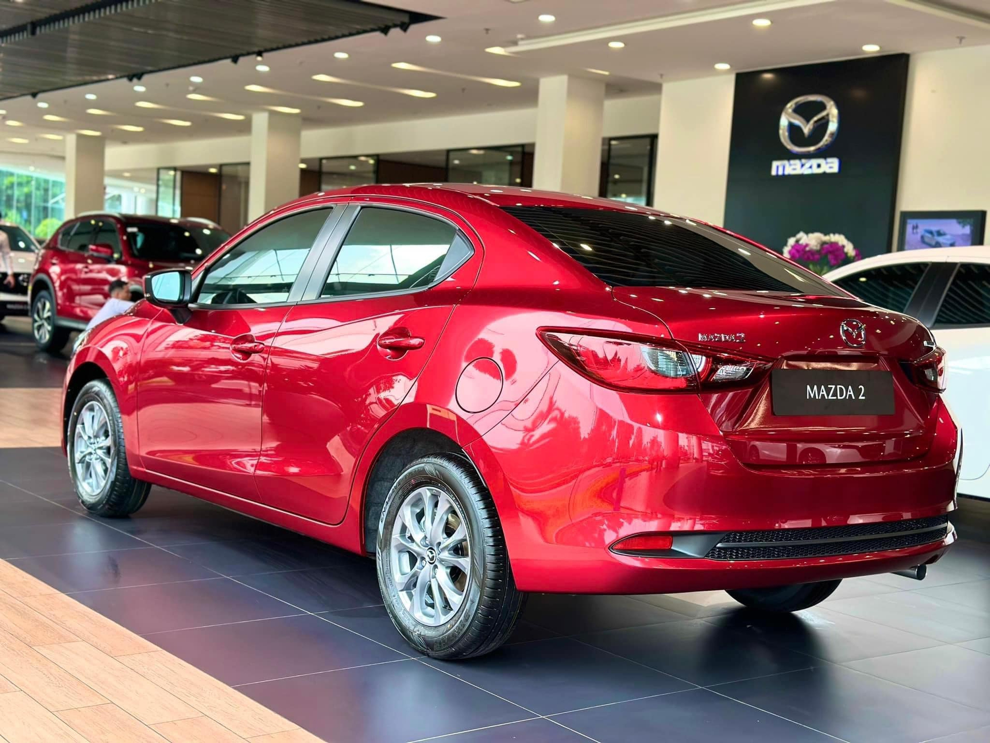 Loạt xe Mazda nhập tăng giá: CX-3 'phá' mức giá thấp kỷ lục từng xác lập, Mazda2 vẫn rẻ nhất phân khúc- Ảnh 2.