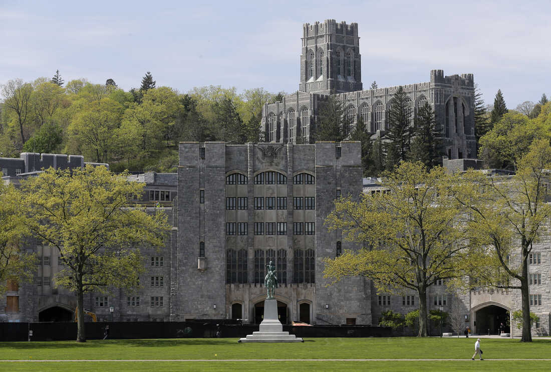 Trường ĐH được người Mỹ coi là danh giá hơn Harvard: Ứng viên phải được nghị sĩ đề cử, mỗi năm chỉ tuyển 1000 suất- Ảnh 1. Trường ĐH được người Mỹ coi là danh giá hơn Harvard: Ứng viên phải được nghị sĩ đề cử, mỗi năm chỉ tuyển 1000 suất- Ảnh 1.