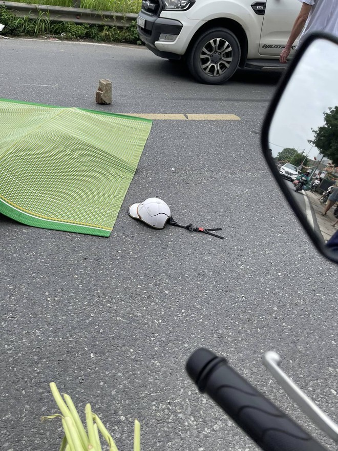 Đoạn camera hành trình hé lộ tình tiết mới trong vụ tai nạn ở Thường Tín khiến 1 nữ sinh tử vong- Ảnh 1.